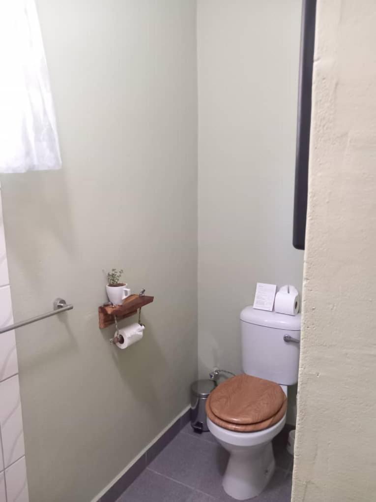 The Farmhouse Boutique Guesthouse And Beergarden Cc オウチョ エクステリア 写真
